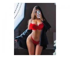 Call Girls In Radisson Blu Hotel, Greater Noida ❤️8448577510 Delhi Escorts 24/7 Get